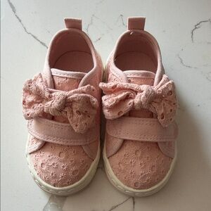 H&M Baby Pink Floral Bow Hook-and-Loop Sneakers NWOT